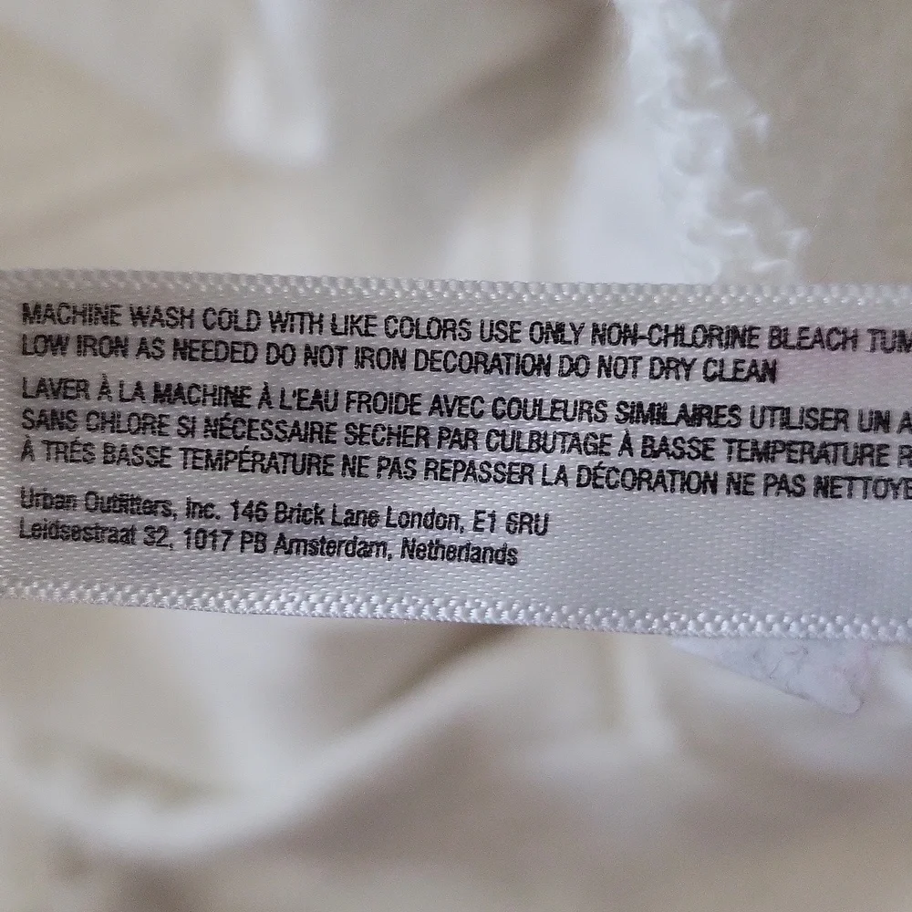 WILL BE GONE SOON) NWOT) "All Stars Solid Shorts In White - Picture 15 of 16